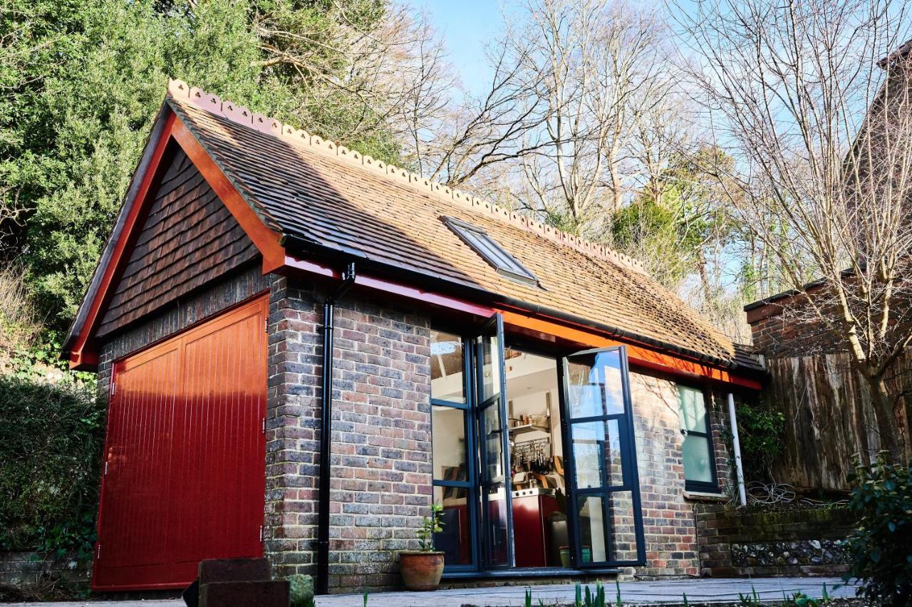 Tiny With Terrace & Parking, Chalet *